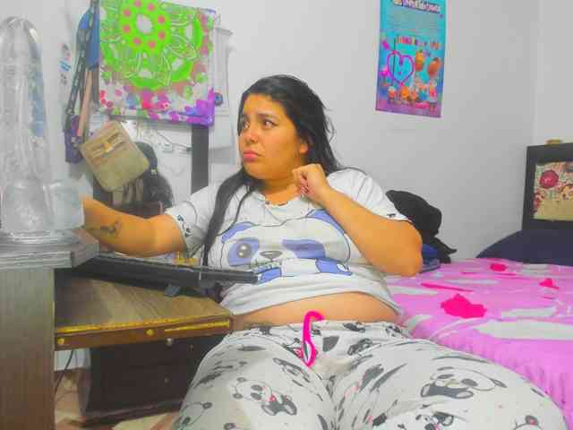 yournaughtyandsexyprince webcam