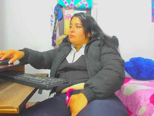 yournaughtyandsexyprince webcam