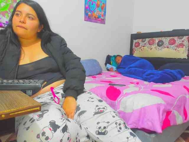 yournaughtyandsexyprince webcam