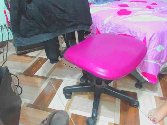 yournaughtyandsexyprince webcam