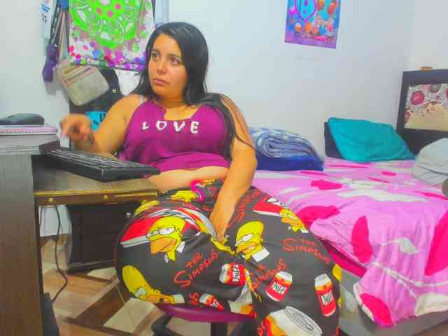 yournaughtyandsexyprince webcam