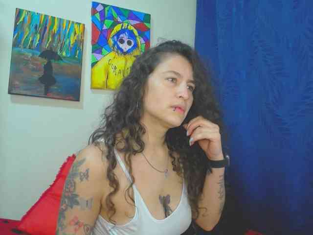 leyla-hot webcam