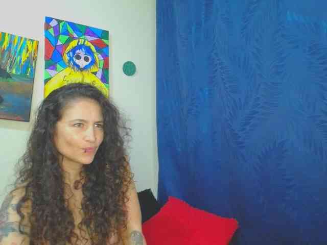 leyla-hot webcam