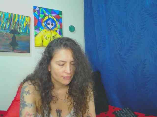 leyla-hot webcam
