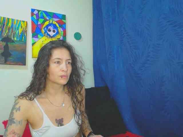 leyla-hot webcam