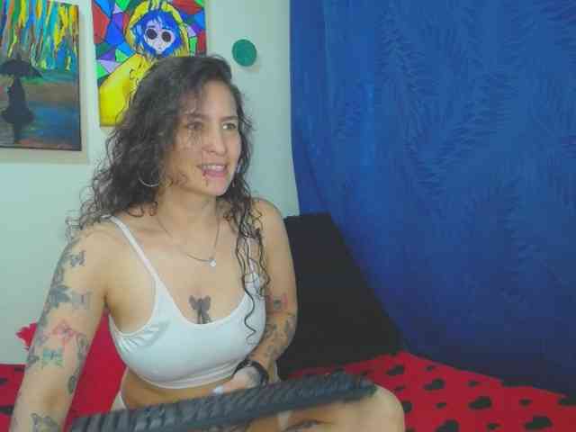 leyla-hot webcam