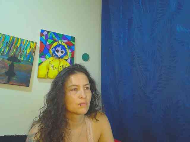 leyla-hot webcam