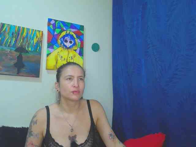 leyla-hot webcam