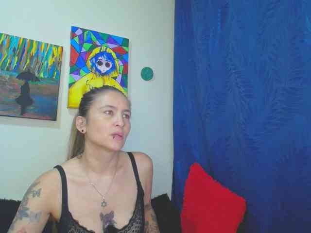 leyla-hot webcam