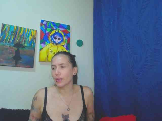 leyla-hot webcam