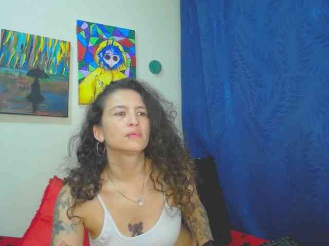 leyla-hot webcam