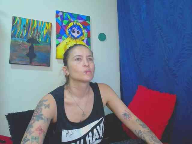 leyla-hot webcam