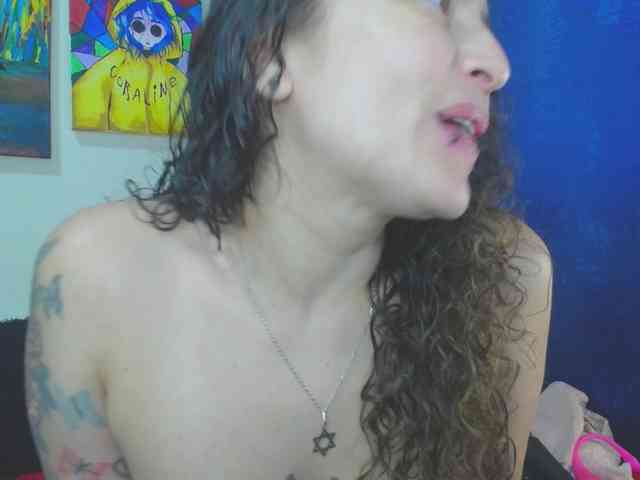 leyla-hot webcam