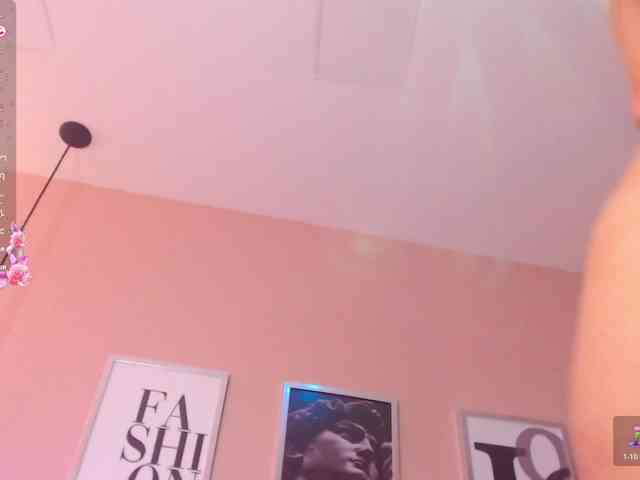 CrystalWoods94 webcam