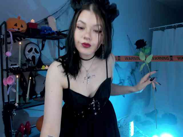 Anna-Darkness webcam