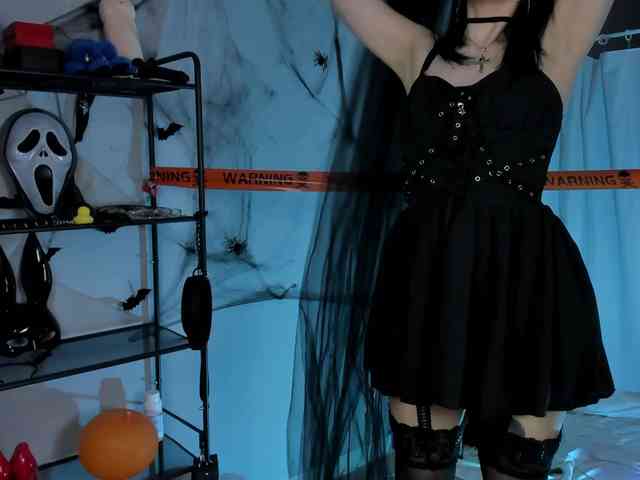 Anna-Darkness webcam