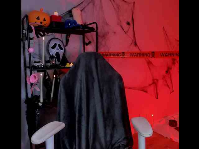 Anna-Darkness webcam