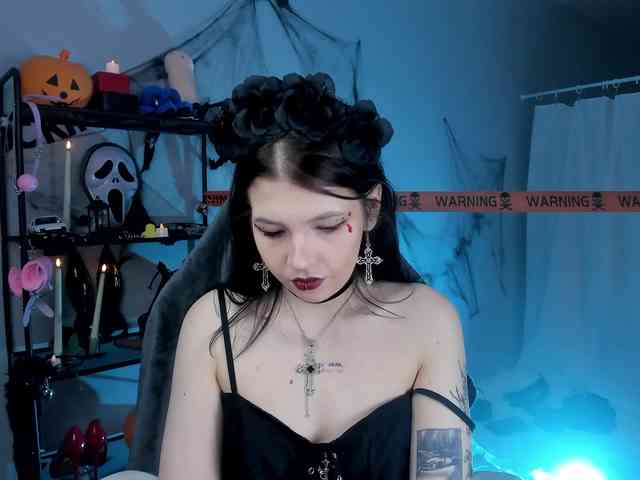 Anna-Darkness webcam