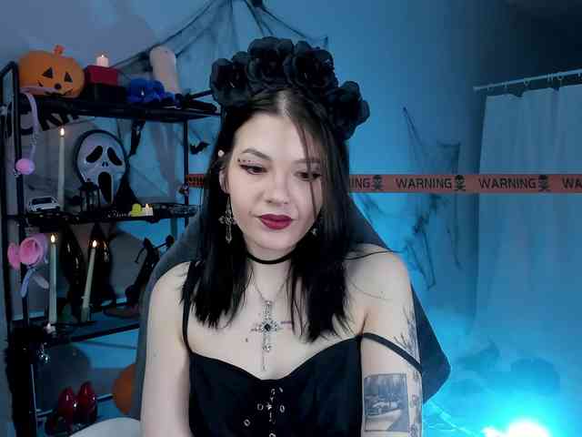 Anna-Darkness webcam