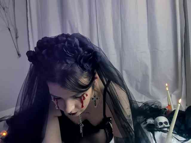 Anna-Darkness webcam