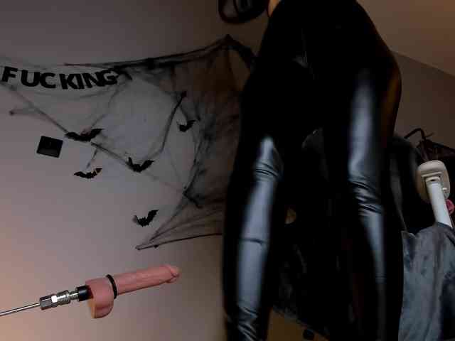 Anna-Darkness webcam