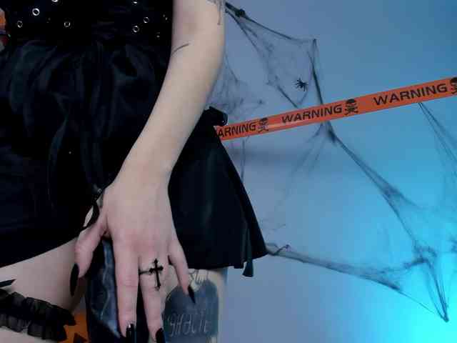 Anna-Darkness webcam