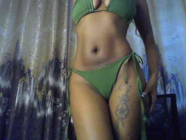 HappyLoverxo webcam