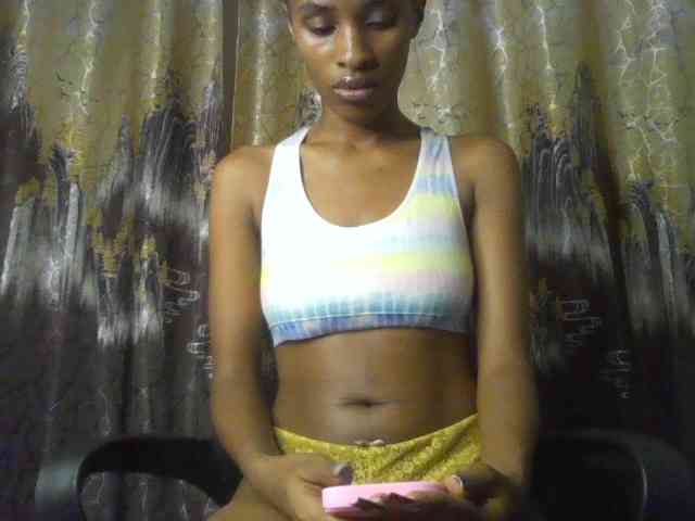 HappyLoverxo webcam