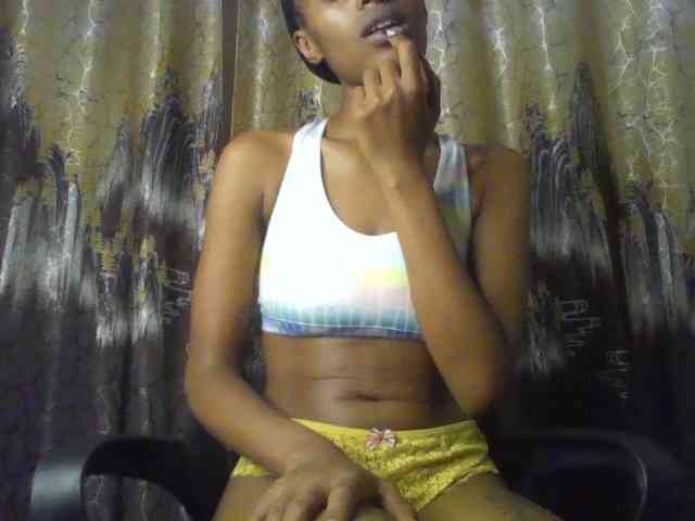 HappyLoverxo webcam