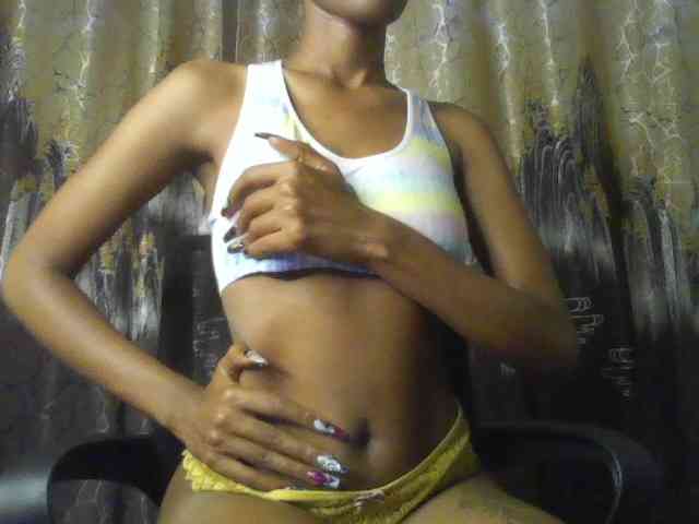HappyLoverxo webcam