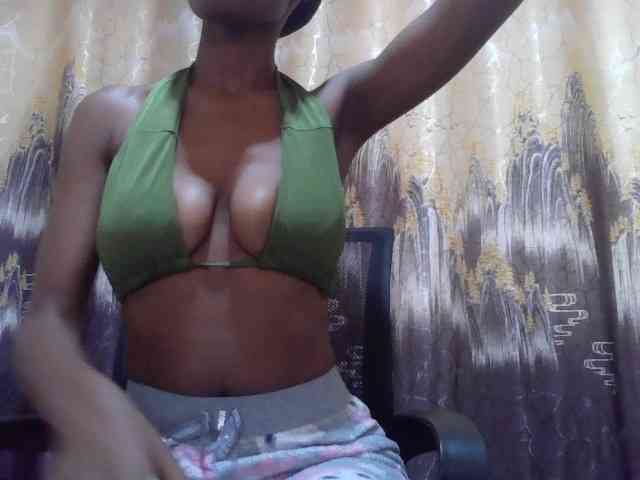 HappyLoverxo webcam