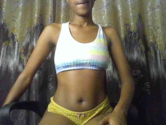 HappyLoverxo webcam