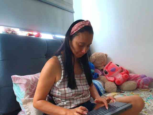 GRACEKELLY9 webcam