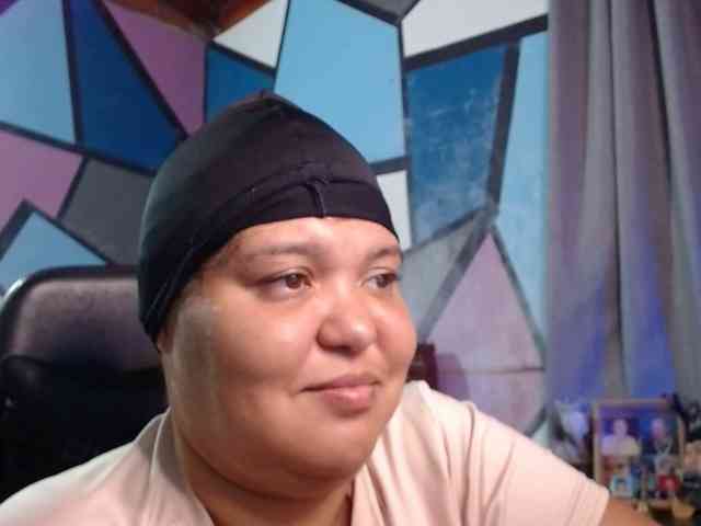 beautifulchubbyqueen webcam