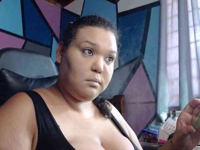 beautifulchubbyqueen webcam