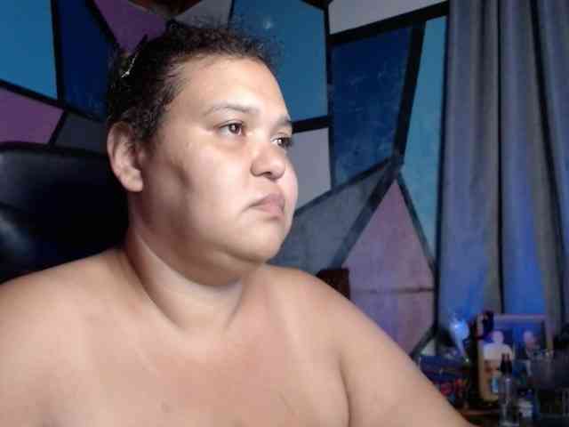 beautifulchubbyqueen webcam