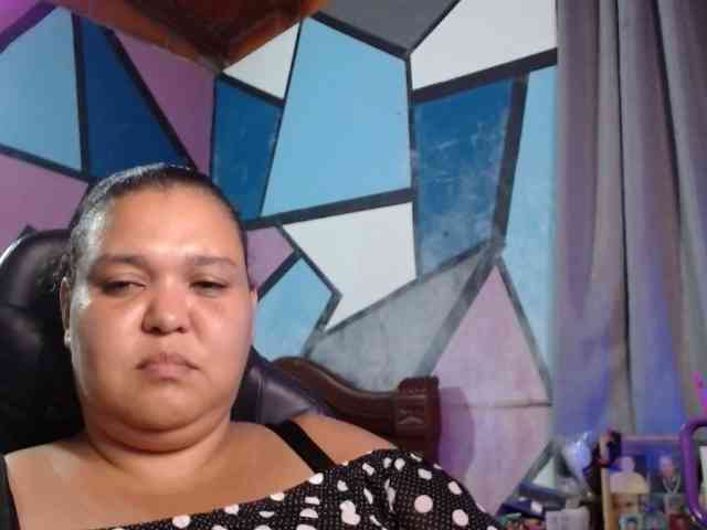 beautifulchubbyqueen webcam