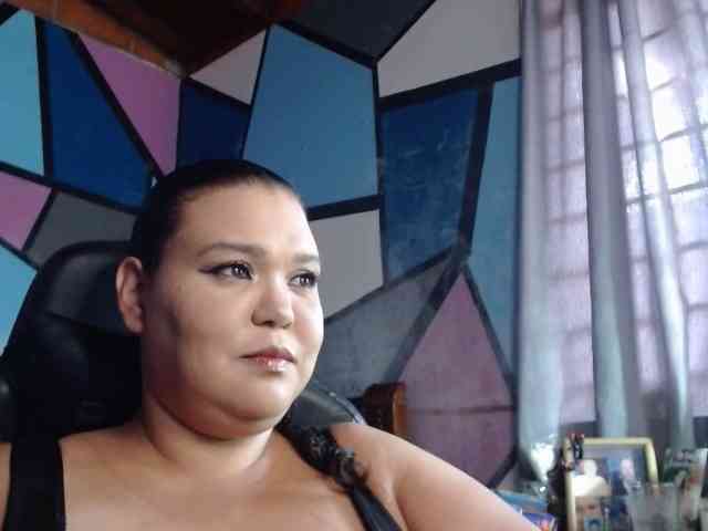 beautifulchubbyqueen webcam