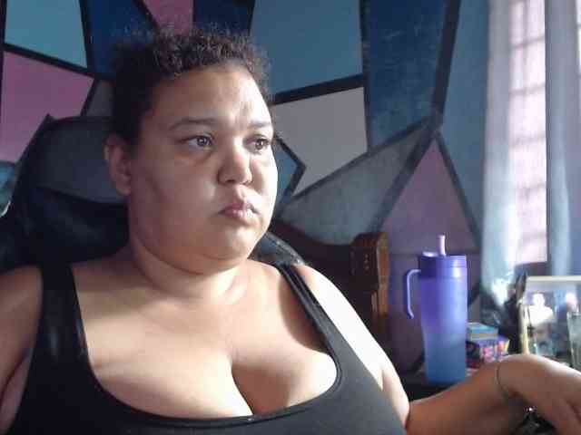 beautifulchubbyqueen webcam