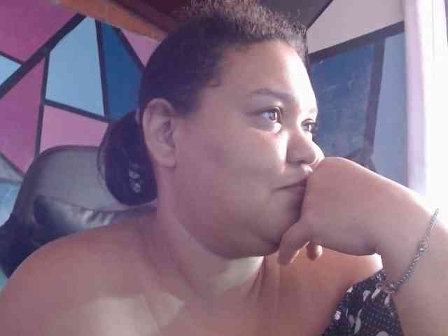 beautifulchubbyqueen webcam