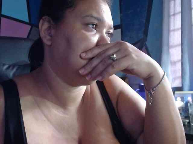 beautifulchubbyqueen webcam