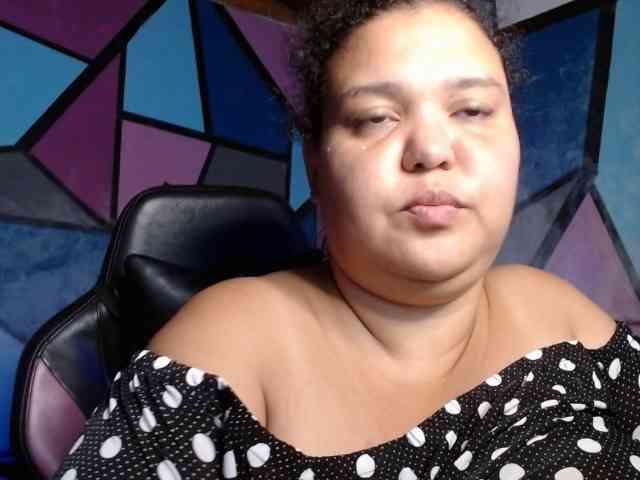 beautifulchubbyqueen webcam