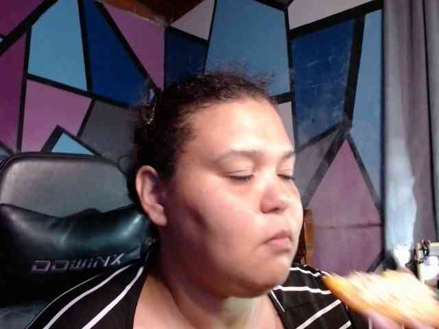 beautifulchubbyqueen webcam