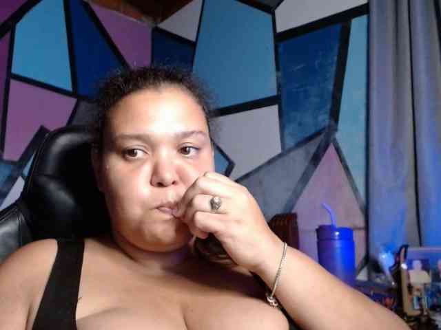 beautifulchubbyqueen webcam
