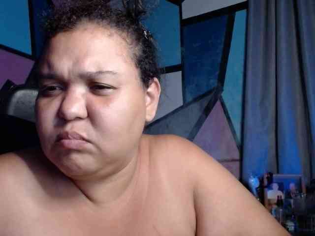 beautifulchubbyqueen webcam