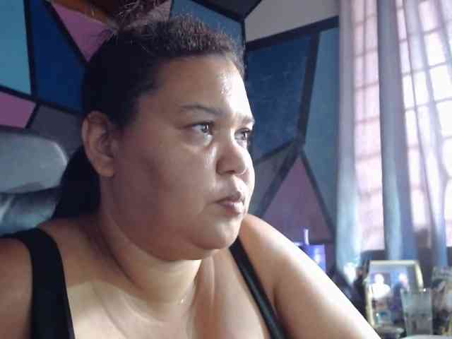 beautifulchubbyqueen webcam