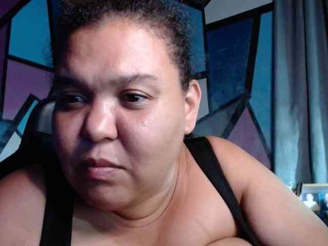 beautifulchubbyqueen webcam