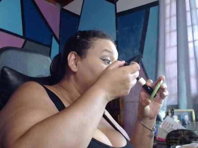 beautifulchubbyqueen webcam