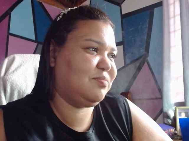 beautifulchubbyqueen webcam