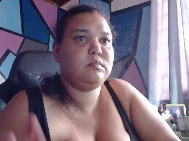 beautifulchubbyqueen webcam